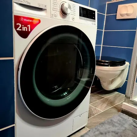 Designer With Private Sauna & Ac * 부다페스트