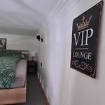 Apartamento Designer Studio With Private Sauna & Ac Budapeste