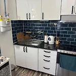 Designer Studio With Private Sauna & Ac Apartamento *