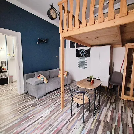 Loft&steam - Designer With Sauna & Ac Budapeşte